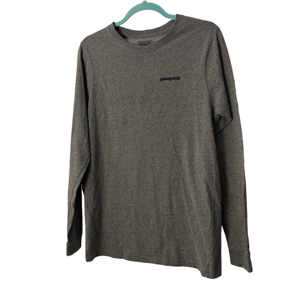 Patagonia men’s P-6 logo responsibili-tee size small. Long sleeves, gray - Picture 9 of 10
